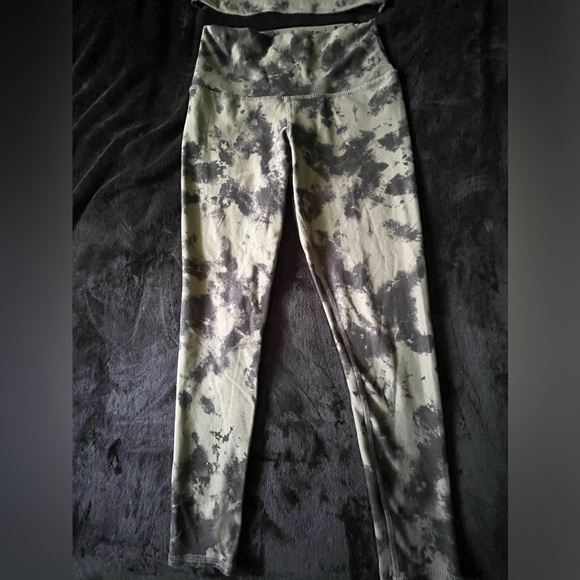 EVCR Compression workout set: Crop Tank and leggings-size medium - Picture 7 of 12